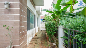 บ้านแฝดมือสอง ม.เพอร์เฟคพาร์ค วัดพระนอน  เนื้อที่กว่า 35.70 ตร.ว.  ตกแต่งสวยพร้อมเข้าอยู่ คุณภาพแบรนด์ Property Perfect  ฟังก์ชันจัดเต็ม 3 ห้องนอน 2 ห้องน้ำ 1 ที่จอดรถ  ทำเลใกล้วงแหวนกาญจนาฯ , Central Westgate และรถไฟฟ้าสายสีม่วง " สถานีตลาดบางใหญ่ "